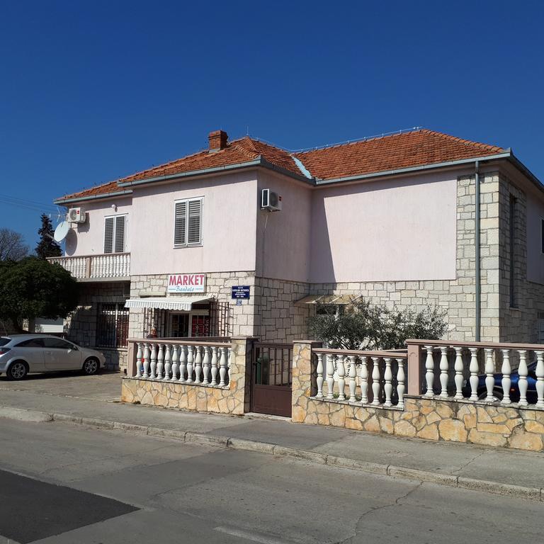 Apartment & Room'S Anni Ζαντάρ Εξωτερικό φωτογραφία